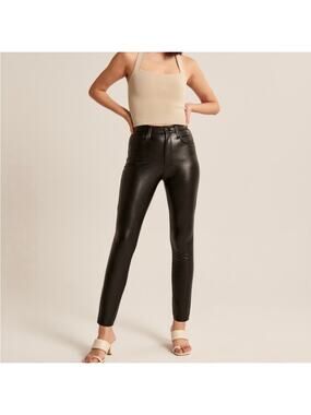 Abercrombie & Fitch The Skinny High Rise Curve Love in Black Vegan Leather - 26L